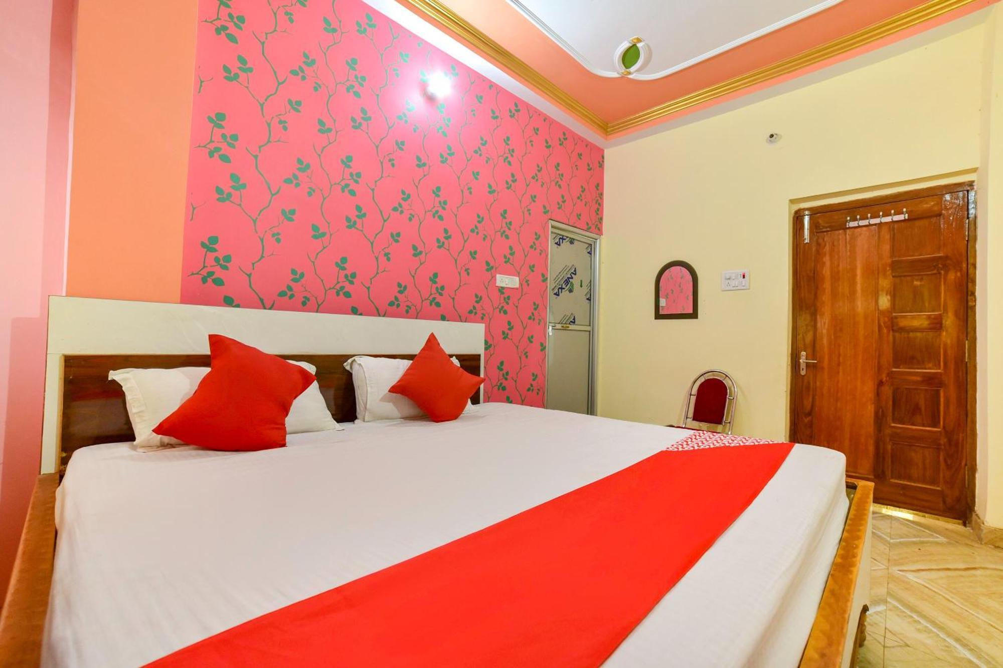 Oyo Flagship Ashoka Guest House Bihta Exteriör bild