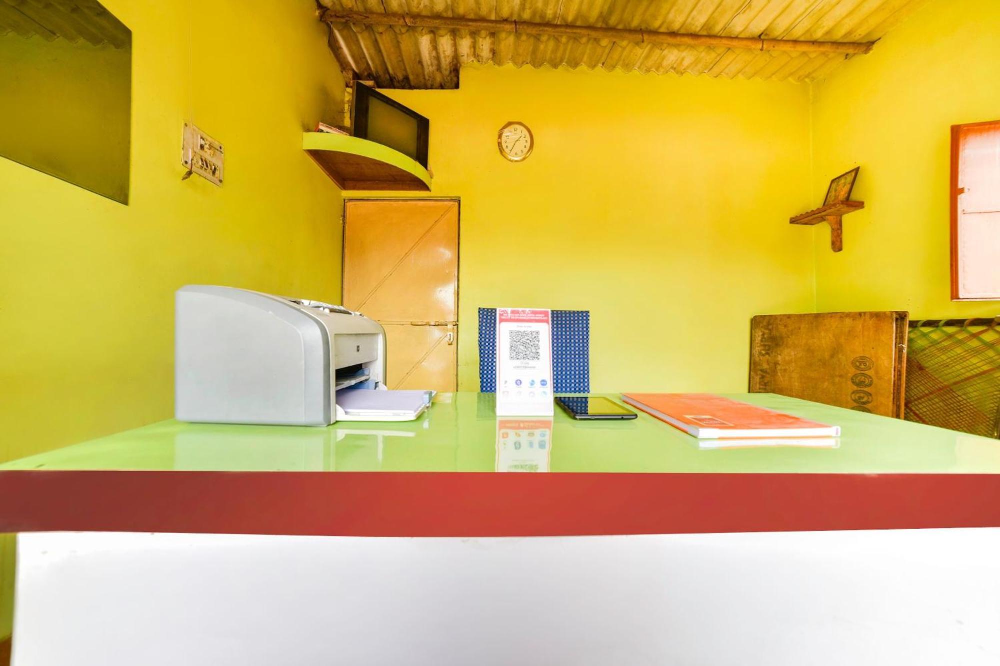 Oyo Flagship Ashoka Guest House Bihta Exteriör bild