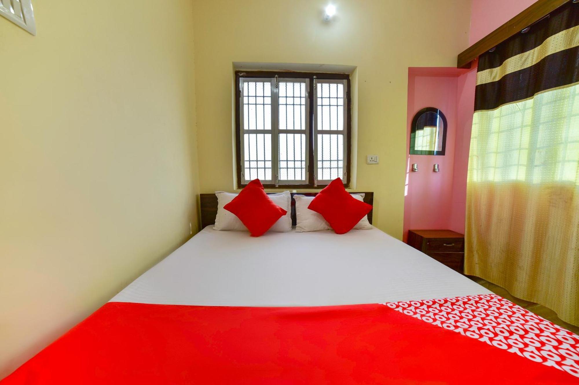 Oyo Flagship Ashoka Guest House Bihta Exteriör bild